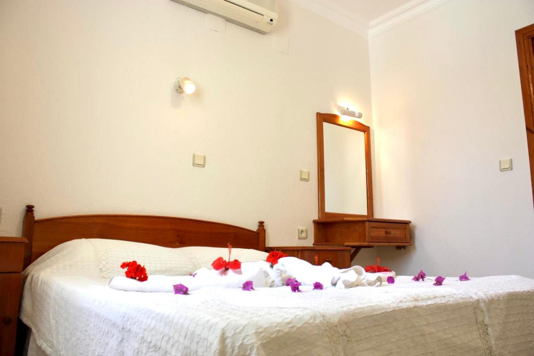 Toloman Bitezpark Apartments Bodrum Esterno foto